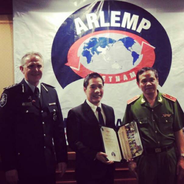 เจ้าหน้าที่ DSI ได้รับรางวัล Excellence Award จาก Australian Federal Police