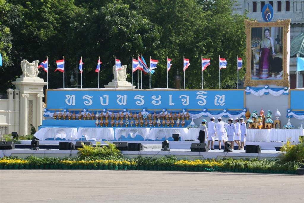 กรมสอบสวนคดีพิเศษ ร่วมเดินริ้วขบวนอัญเชิญเครื่องราชสักการะถวายพระพรชัยมงคล สมเด็จพระนางเจ้าสิริกิติ์ พระบรมราชินีนาถ ในพระบาทสมเด็จพระปรมินทรมหาภูมิพลอดุลยเดช เนื่องในโอกาสวันเฉลิมพระชนมพรรษา 85 พรรษา 12 สิงหาคม 2560