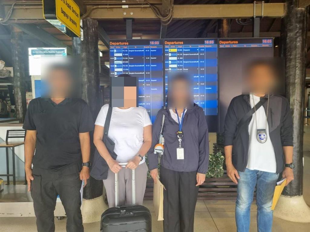DSI สนธิกำลัง ตม. จับกุมหญิงสิงคโปร์ เครือข่ายนอมินี ทำธุรกิจเกาะสมุย