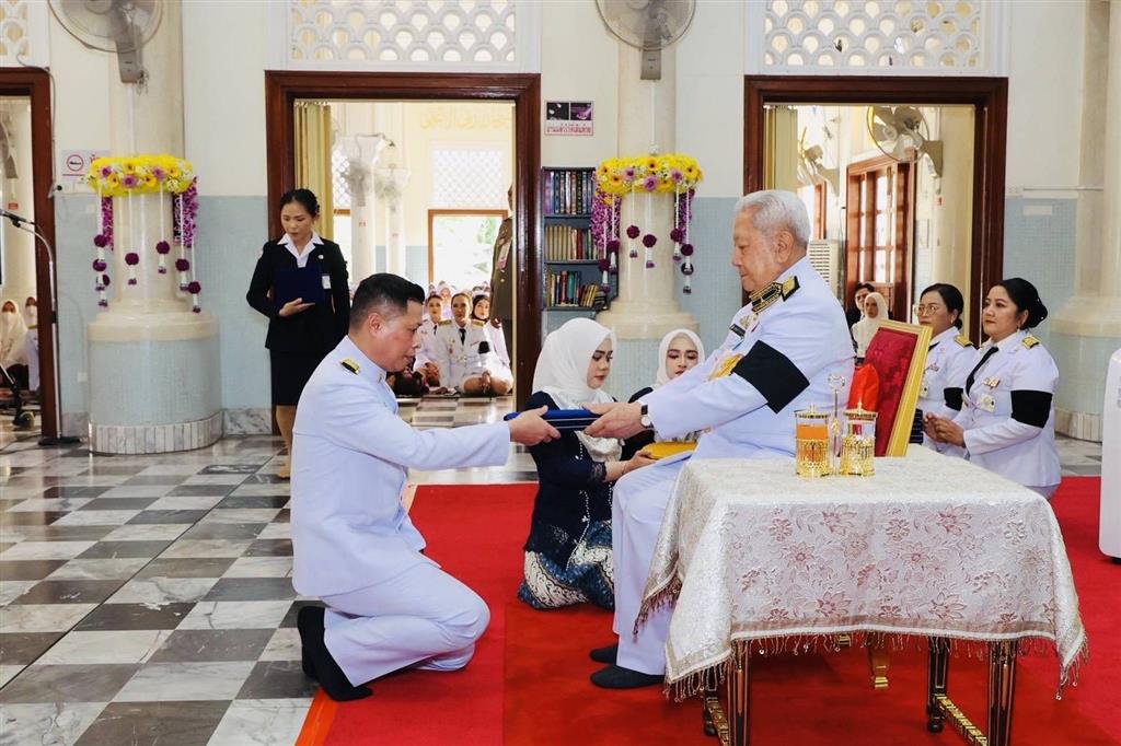 DSI ศูนย์ปฏิบัติการคดีพิเศษจังหวัดชายแดนภาคใต้ เข้ารับพระราชทานโล่ที่ระลึก