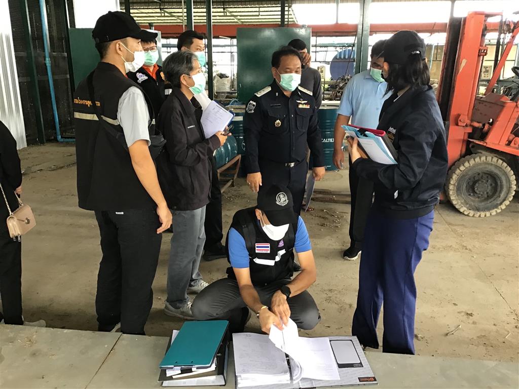 DSI searches 2 biogas power plants in Kanchanaburi Province, allegedly polluting air to locals