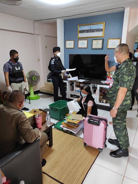 DSI joins forces with military and police to search Fort Phrayotmueangkhwang for evidence in murder case of Lieutenant Ball