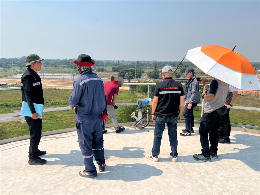 DSI ลงพื้นที่อ่างทอง ประสานตำรวจท้องที่ พลังงานจังหวัด ตรวจคลังน้ำมันบริษัท ทริลเลี่ยนปิโตรเทรดดิ้ง จำกัด พบน้ำมันในคลังเพิ่มสองถัง กว่า 350,000 ลิตร ประสานพลังงานตรวจสอบคุณภาพน้ำมัน ตรวจสอบใบกำกับการขนส่ง!! 